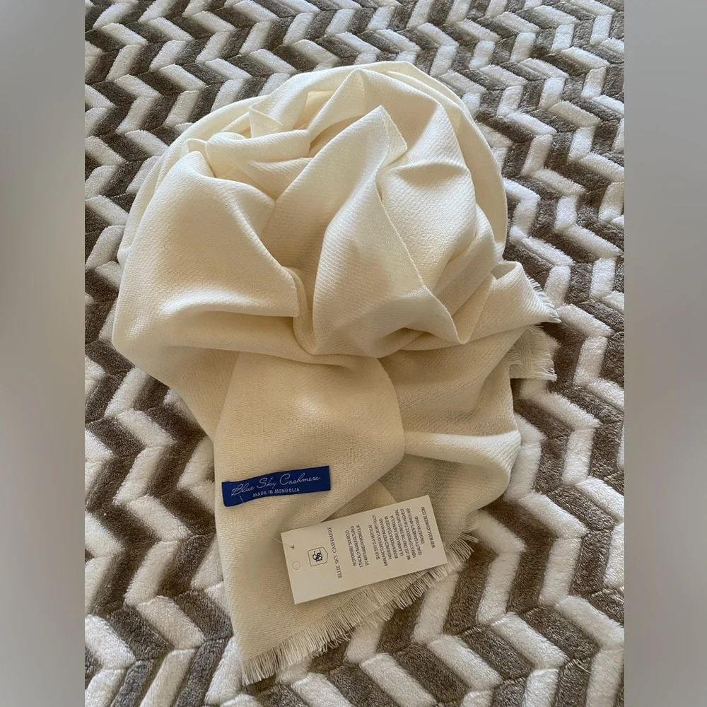 Oversized 100% Mongolian cashmere scarf Blue Sky factory - Picture 4 of 9